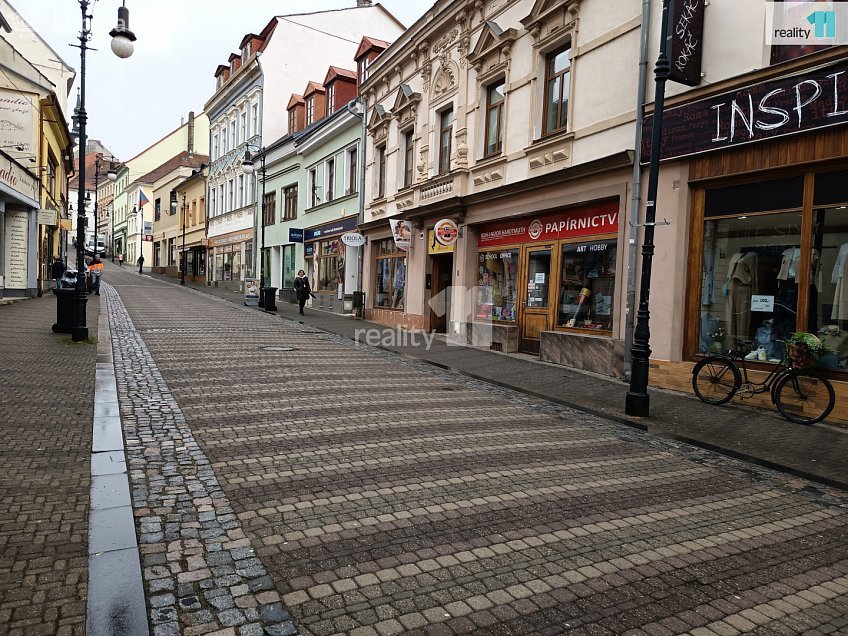 Pronájem  obchodních prostor 98 m^2 Jindřicha z Lipé, Česká Lípa 