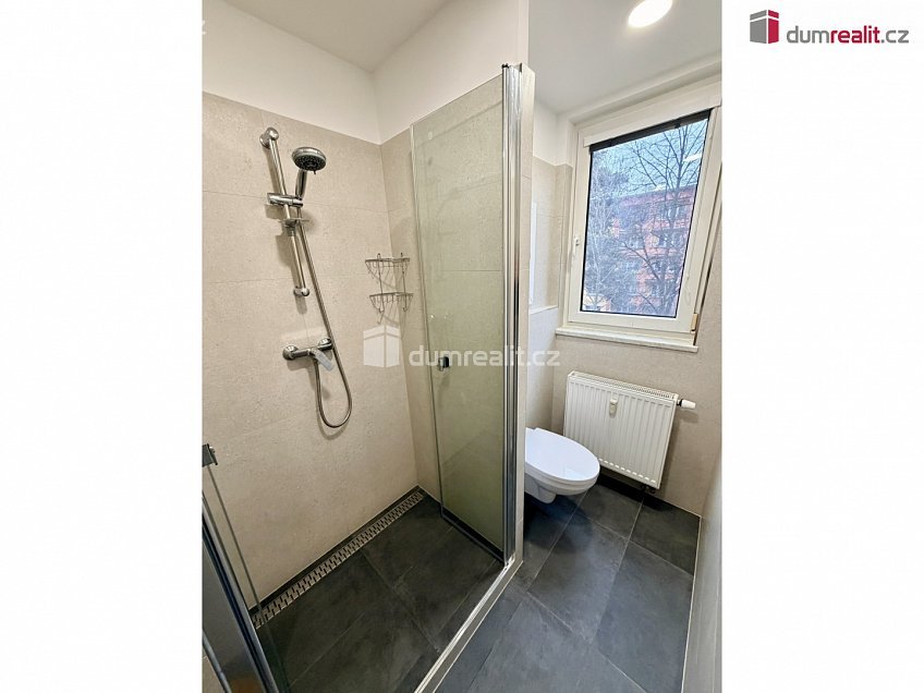 Pronájem bytu 2+1 49 m^2 Dukelská, Zlín 