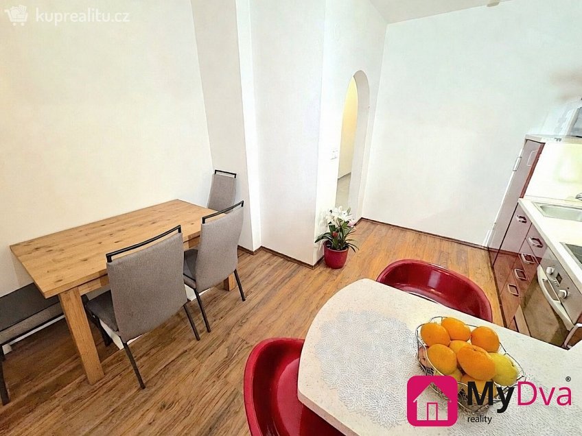 Prodej bytu 2+kk 55 m^2 Jarošova, Znojmo 