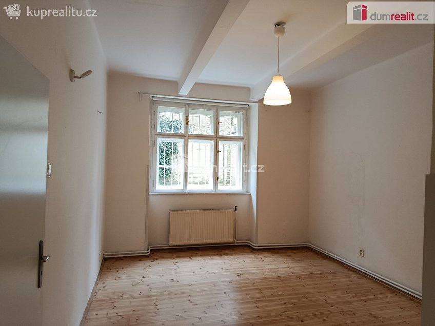 Pronájem bytu 2+kk 52 m^2 Za poštou, Praha 10 