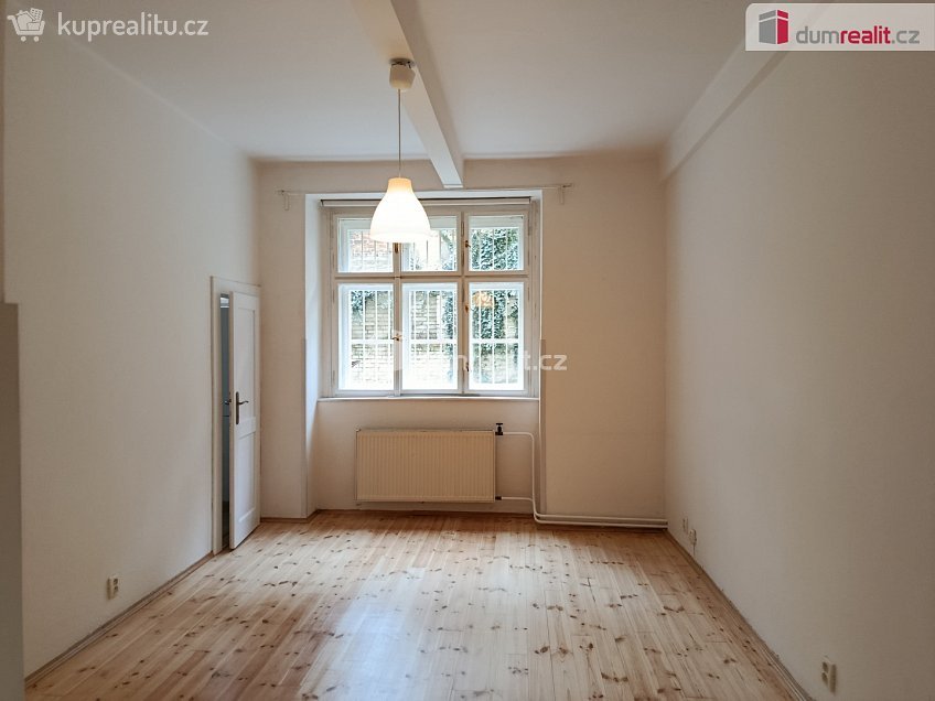 Pronájem bytu 2+kk 52 m^2 Za poštou, Praha 10 