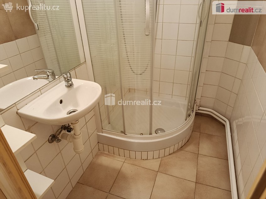 Pronájem bytu 2+kk 52 m^2 Za poštou, Praha 10 