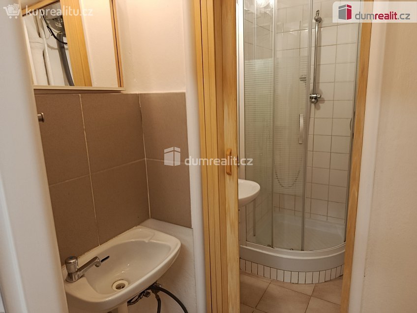 Pronájem bytu 2+kk 52 m^2 Za poštou, Praha 10 