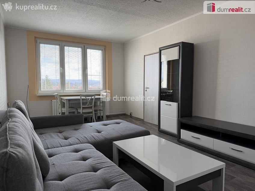 Pronájem bytu 2+1 58 m^2 Kollárova, Ostrov 