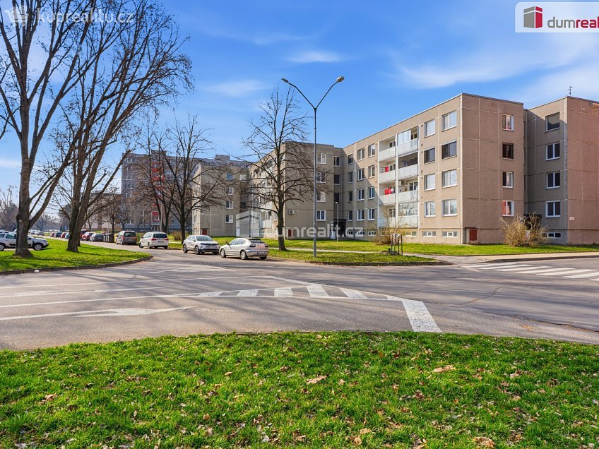 Prodej bytu 3+1 62 m^2 Vřesová, Hodonín 