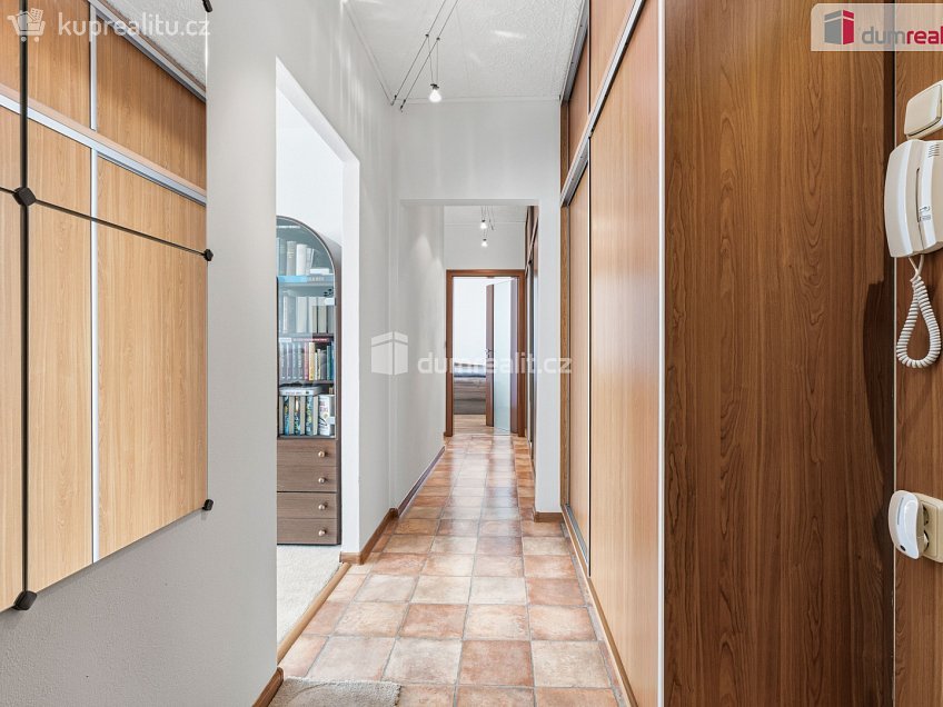 Prodej bytu 3+1 62 m^2 Vřesová, Hodonín 