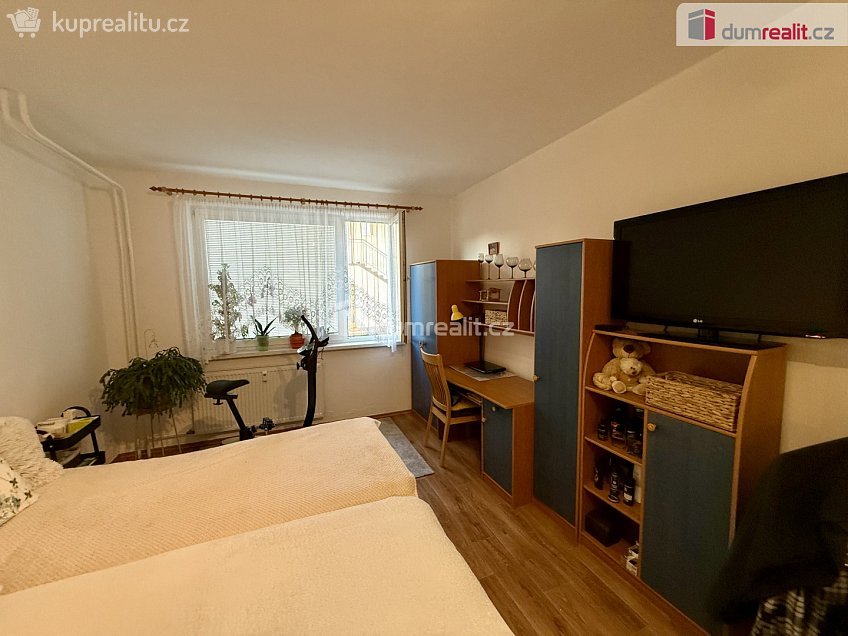 Prodej bytu 4+1 60 m^2 1. máje, Karlovy Vary 