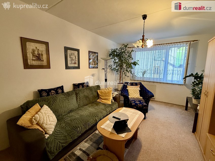 Prodej bytu 4+1 60 m^2 1. máje, Karlovy Vary 