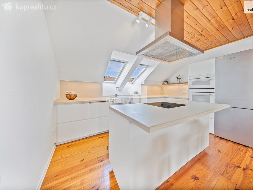 Prodej bytu 5 a více 177 m^2 Matice školské, České Budějovice 