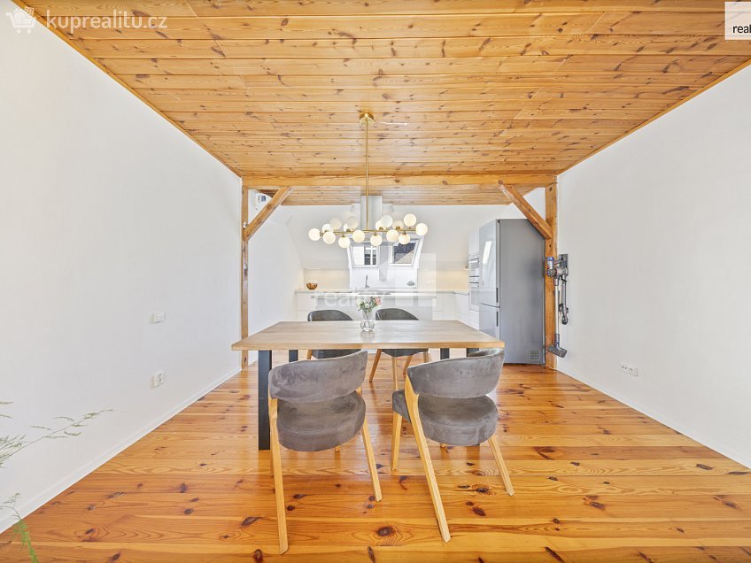 Prodej bytu 5 a více 177 m^2 Matice školské, České Budějovice 