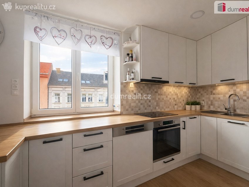 Pronájem bytu 3+kk 58 m^2 Masarykova, Ústí nad Labem 