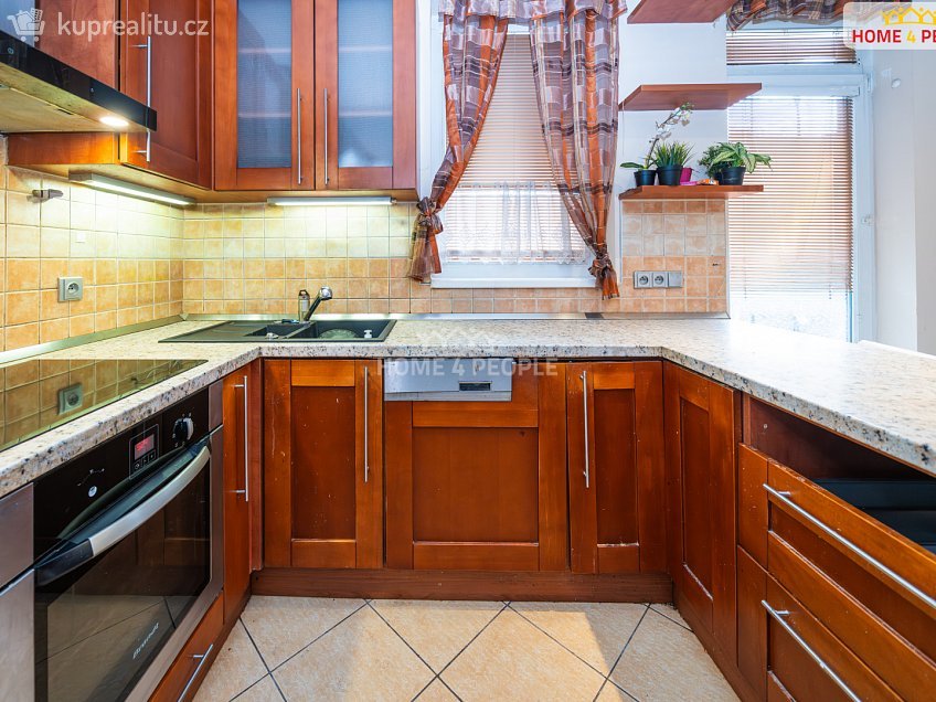 Prodej bytu 3+kk 80 m^2 Pod Harfou, Praha 9 