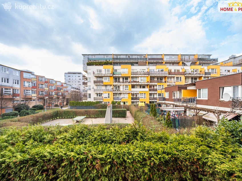 Prodej bytu 3+kk 80 m^2 Pod Harfou, Praha 9 