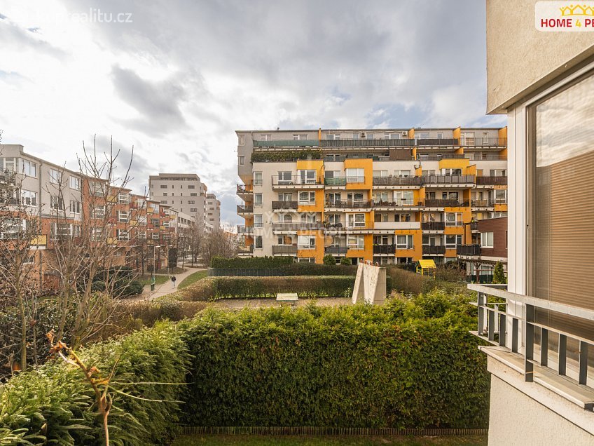 Prodej bytu 3+kk 80 m^2 Pod Harfou, Praha 9 