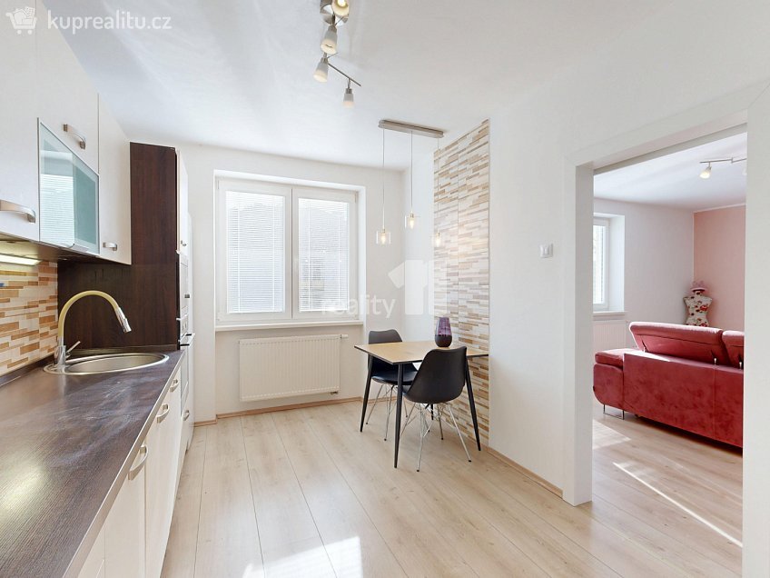 Pronájem bytu 3+1 78 m^2 5. května, Humpolec 