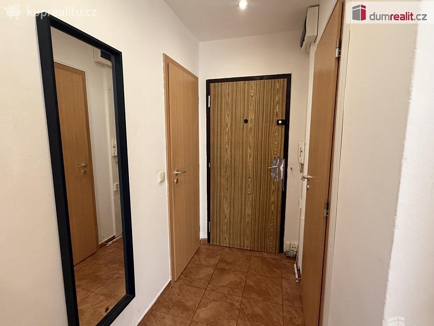 Pronájem bytu 2+1 65 m^2 17. listopadu, Ústí nad Labem 