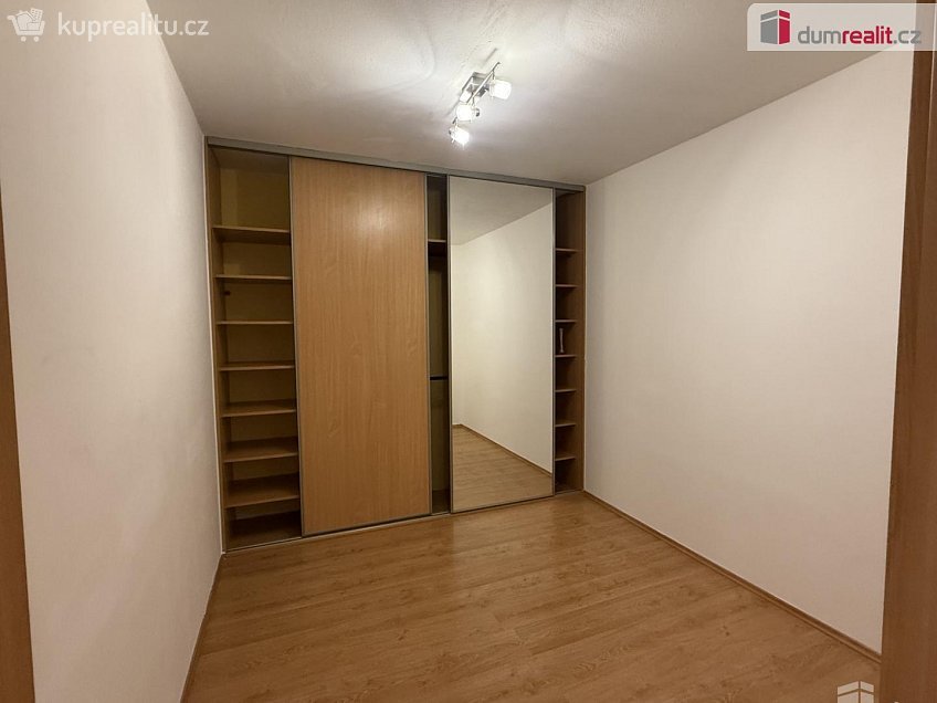 Pronájem bytu 2+1 65 m^2 17. listopadu, Ústí nad Labem 