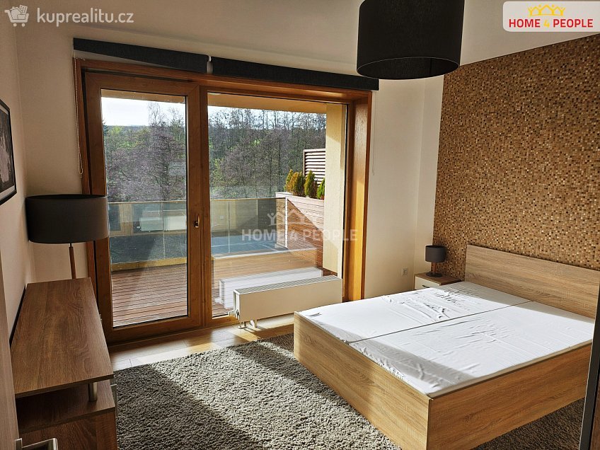 Pronájem bytu 2+kk 78 m^2 Lázeňská, Slaný 