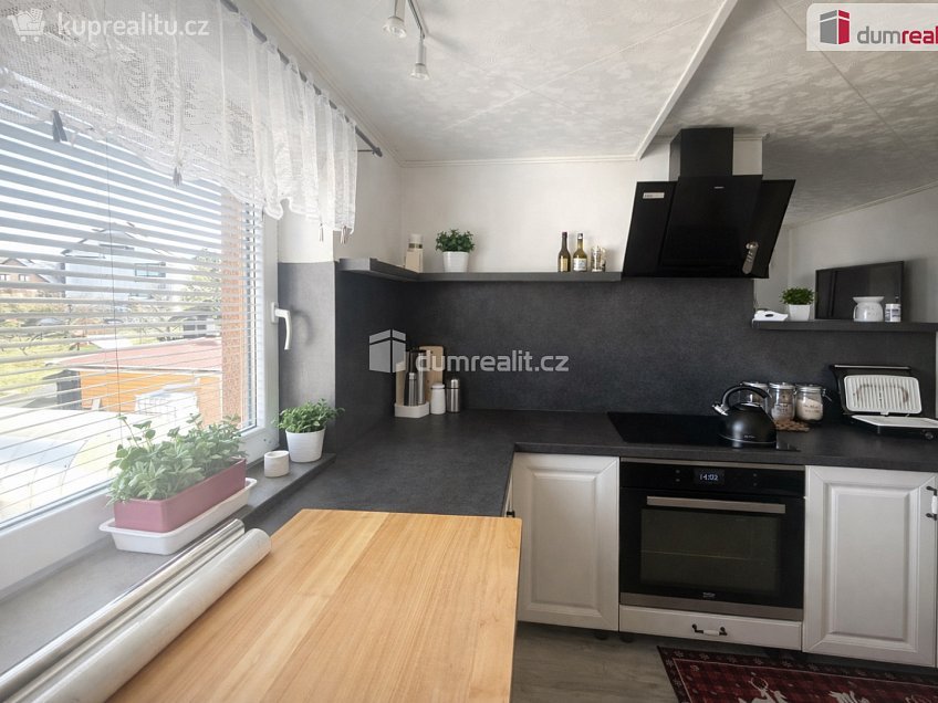 Prodej  rodinného domu 304 m^2 Na Výhledech, Ústí nad Labem 