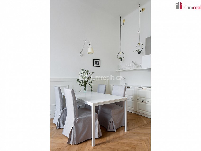 Pronájem bytu 2+kk 50 m^2 Plzeňská, Praha 5 