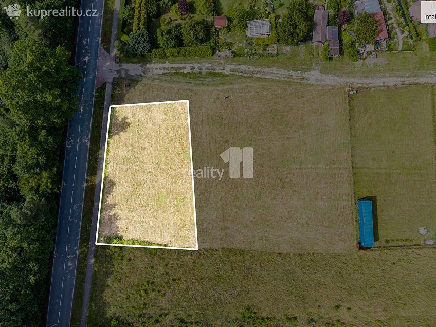 Prodej  stavebního pozemku 908 m^2 Horní Jelení, Horní Jelení 