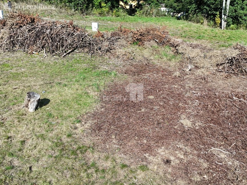 Prodej  stavebního pozemku 1050 m^2 Slunečná, Aš 