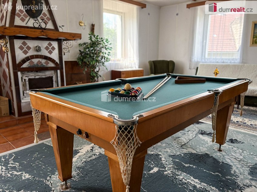 Prodej  rodinného domu 505 m^2 Zvěstov, Zvěstov 