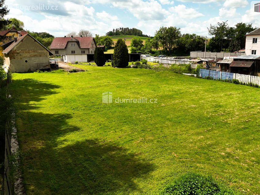 Prodej  rodinného domu 505 m^2 Zvěstov, Zvěstov 