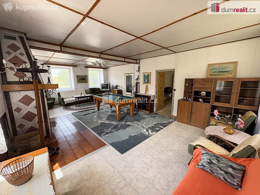 Prodej  rodinného domu 505 m^2 Zvěstov, Zvěstov 