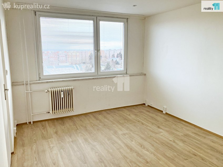 Pronájem bytu 2+kk 36 m^2 Komenského, Plzeň 