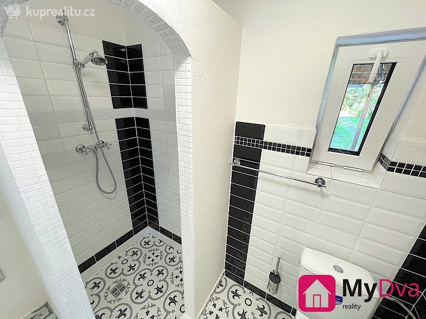 Pronájem bytu 2+1 38 m^2 Hádecká, Brno 