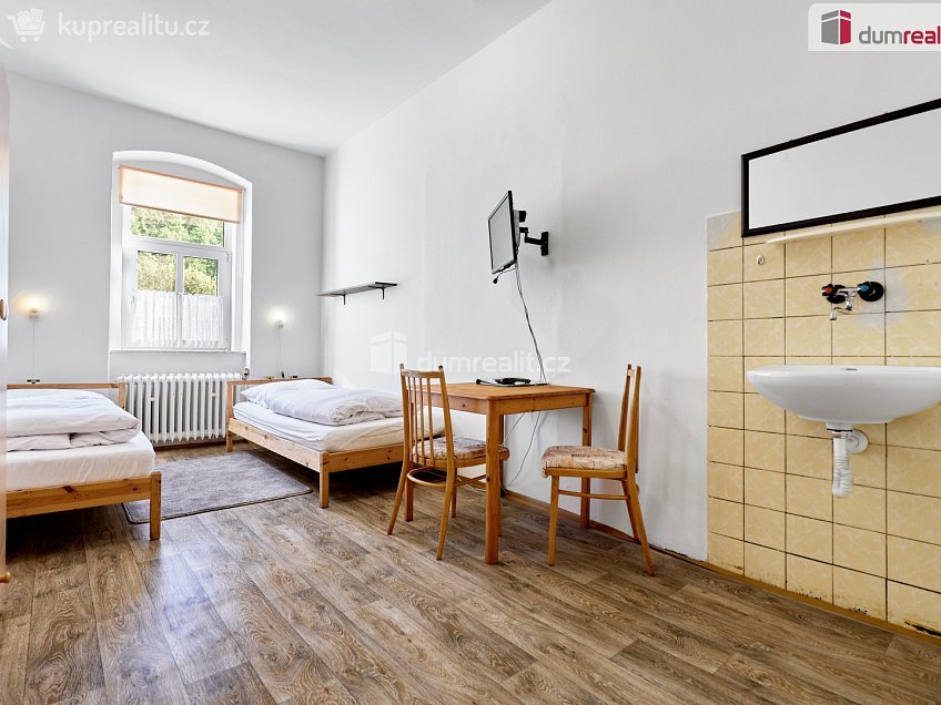 Prodej  rodinného domu 524 m^2 ČSA, Hroznětín 