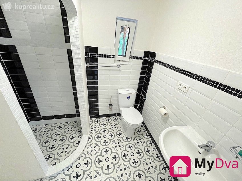 Pronájem bytu 2+1 38 m^2 Hádecká, Brno 