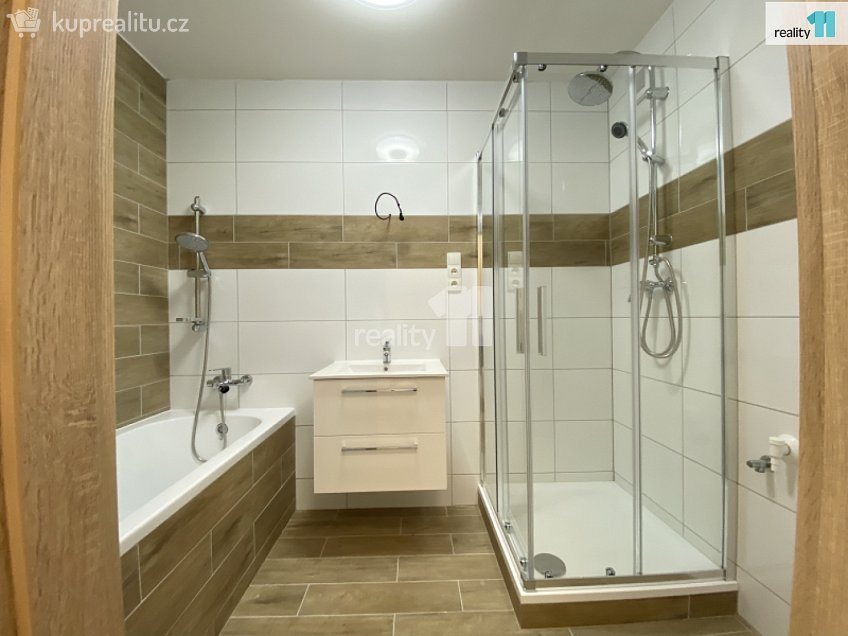 Prodej bytu 3+1 66 m^2 Palackého, Nový Bor 