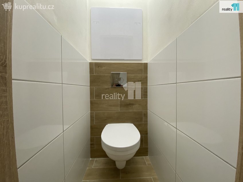 Prodej bytu 3+1 66 m^2 Palackého, Nový Bor 