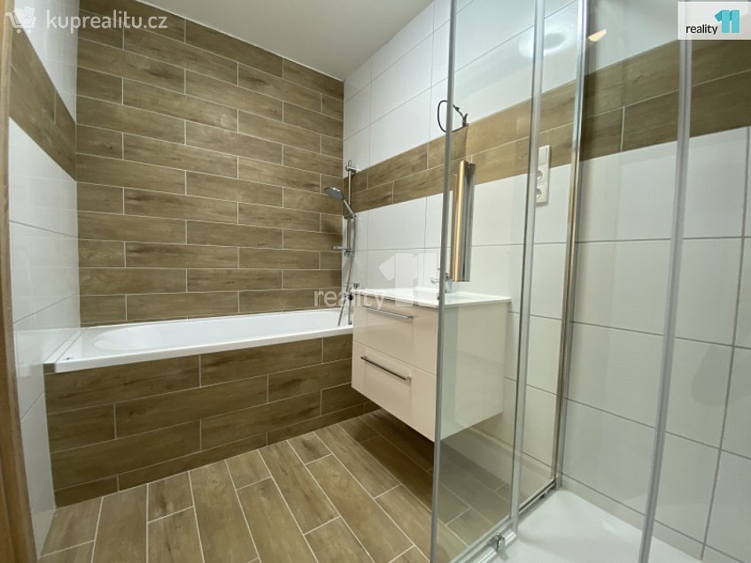 Prodej bytu 3+1 66 m^2 Palackého, Nový Bor 