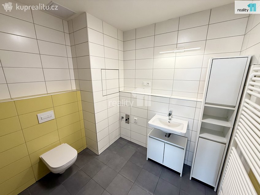 Pronájem bytu 2+kk 52 m^2 Přízova, Brno 