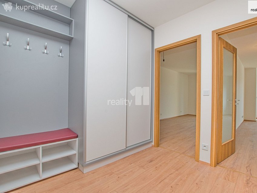 Pronájem bytu 2+kk 66 m^2 Švermova, Liberec 