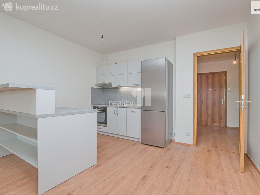 Pronájem bytu 2+kk 66 m^2 Švermova, Liberec 