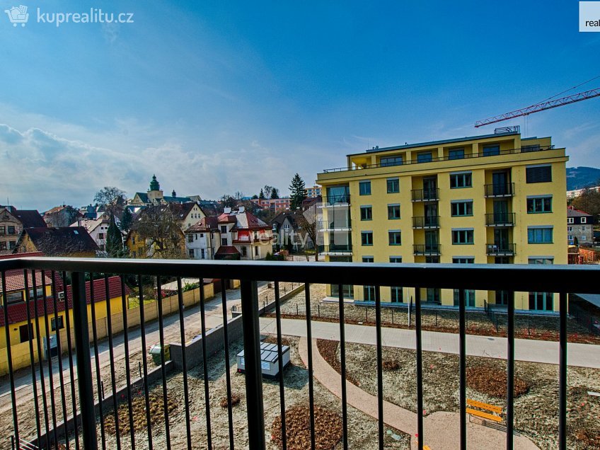 Pronájem bytu 2+kk 66 m^2 Švermova, Liberec 