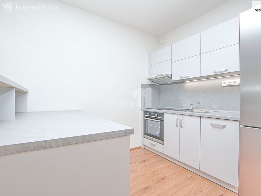 Pronájem bytu 2+kk 66 m^2 Švermova, Liberec 