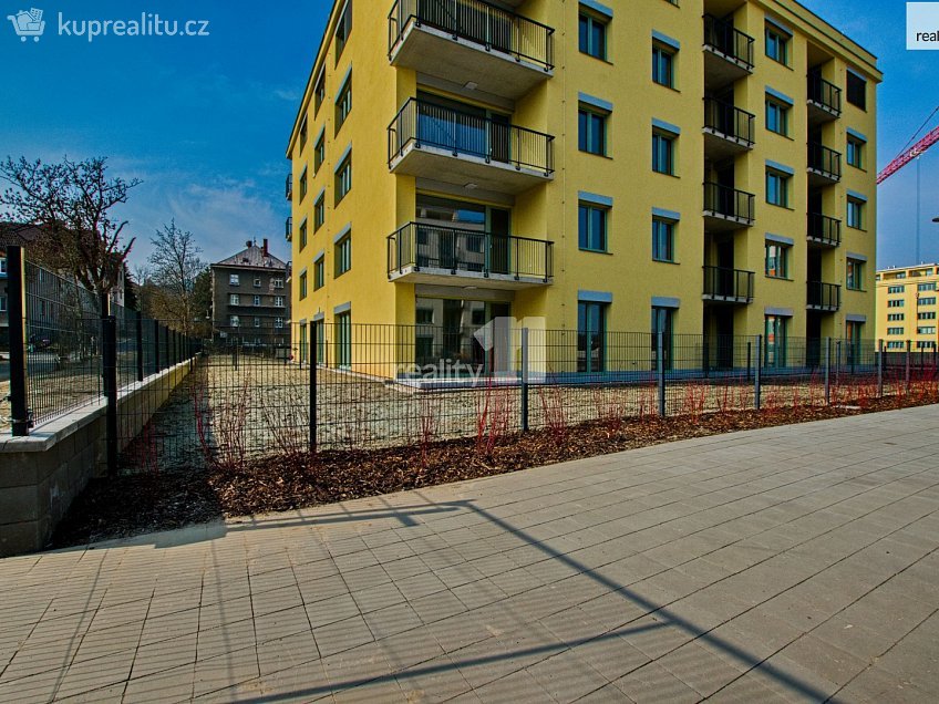 Pronájem bytu 2+kk 66 m^2 Švermova, Liberec 