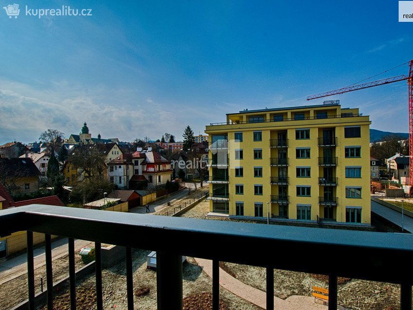 Pronájem bytu 2+kk 66 m^2 Švermova, Liberec 