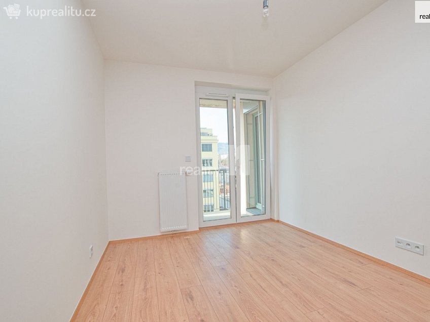 Pronájem bytu 2+kk 66 m^2 Švermova, Liberec 