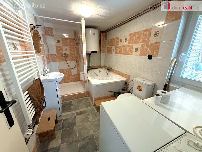 Pronájem  rodinného domu 100 m^2 Jalubí, Jalubí 