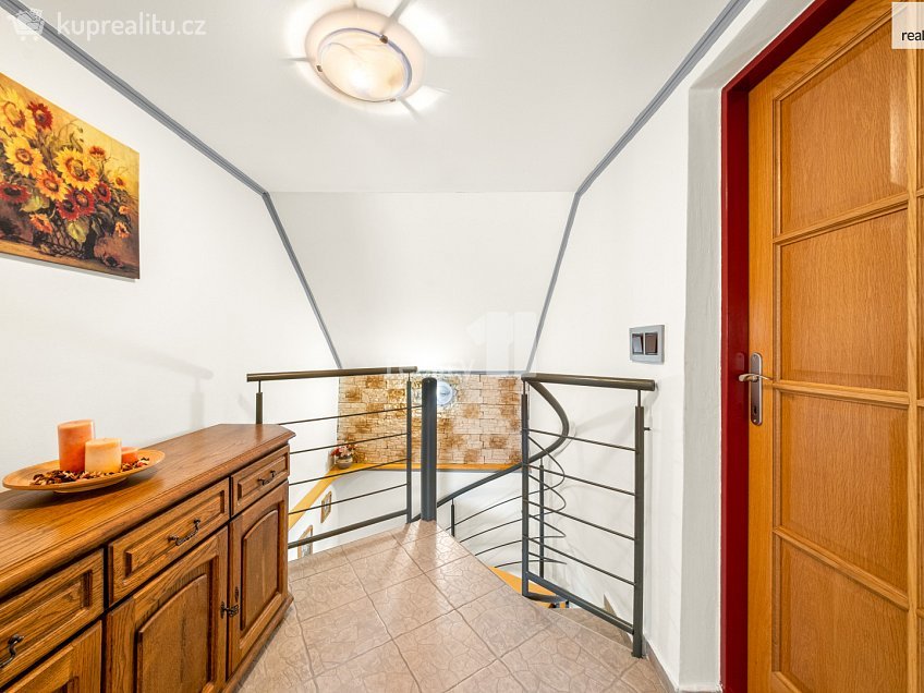 Prodej  rodinného domu 140 m^2 Ke Mlýnu, Radovesnice I 