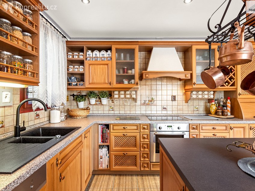 Prodej  rodinného domu 140 m^2 Ke Mlýnu, Radovesnice I 