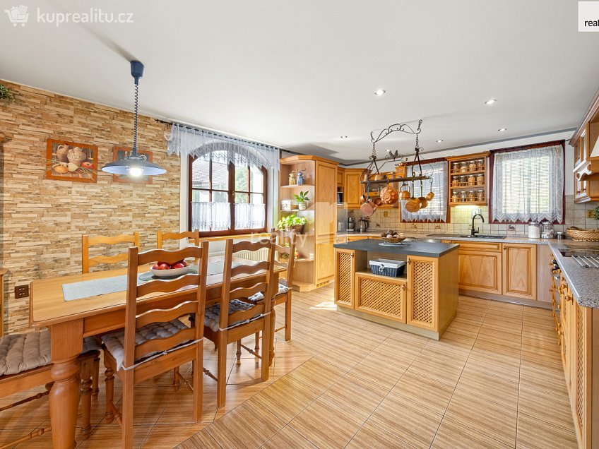 Prodej  rodinného domu 140 m^2 Ke Mlýnu, Radovesnice I 