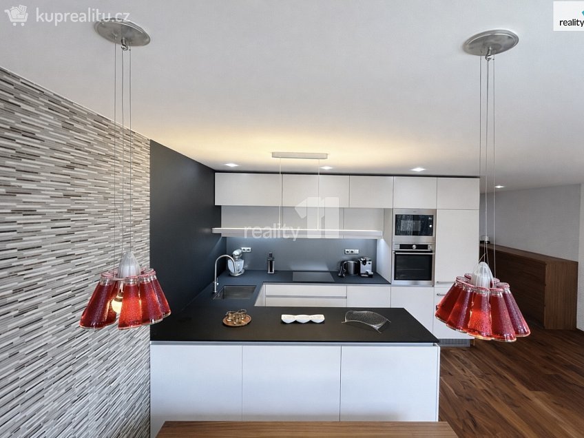 Prodej bytu 3+kk 73 m^2 Na Sídlišti III, Průhonice 