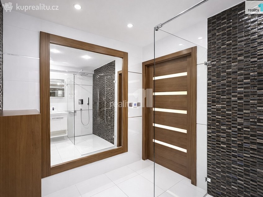 Prodej bytu 3+kk 73 m^2 Na Sídlišti III, Průhonice 